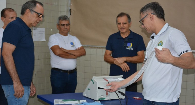 2º turno em Palmas: Teste de Autenticidade é realizado na seção 210 da Escola Padre Josimo