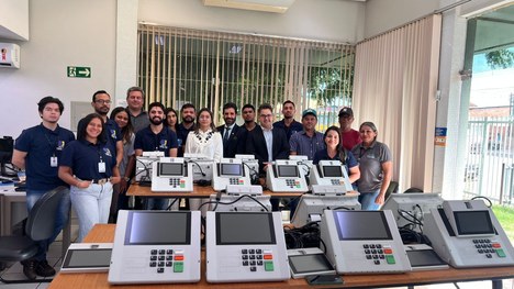 Cerimônia na 27ª Zona Eleitoral de Wanderlândia