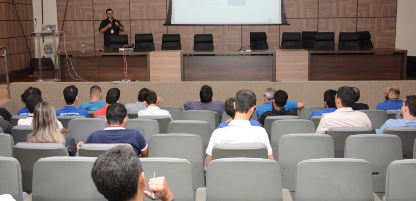 Equipe de TI participa de treinamento sobre liderança e comunicação