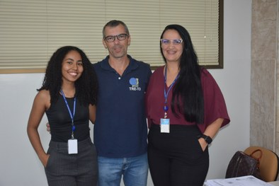 Maria Eduarda Milhomem Lustosa, estagiária da Seção de Engenharia, Arquitetura, Projetos e Obras...