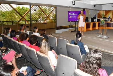 Mês da Mulher: Convidada pelo TRE-TO, palestrante aborda “liderança, mudança de postura, quebra ...