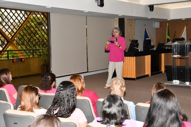 Outubro Rosa: impacto das emoções na saúde é tema de roda de conversa no TRE-TO