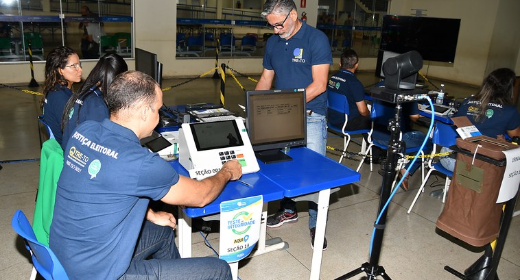 Atividades ocorrem durante todo o período de votação oficial.