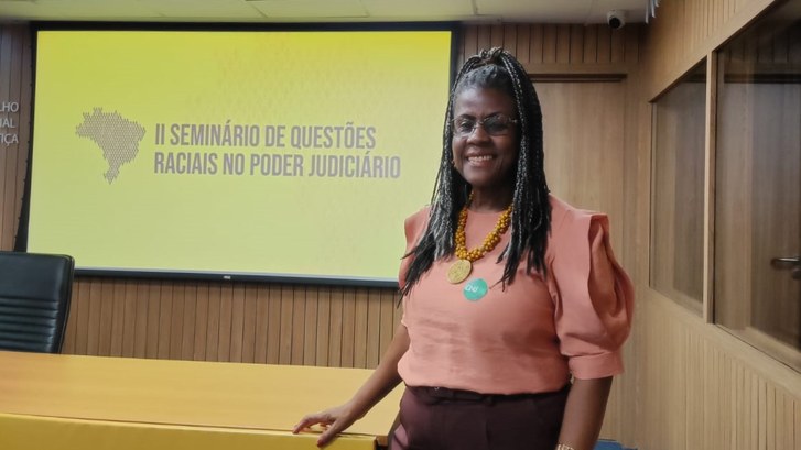 O seminário visa fomentar a igualdade, inclusão e prevenção ao racismo estrutural e institucional.