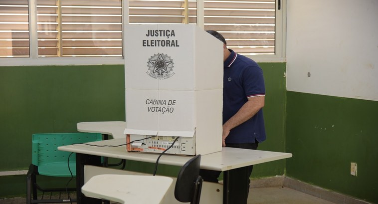 Eleitores devem confirmar informações para garantir que a votação ocorra sem problemas.